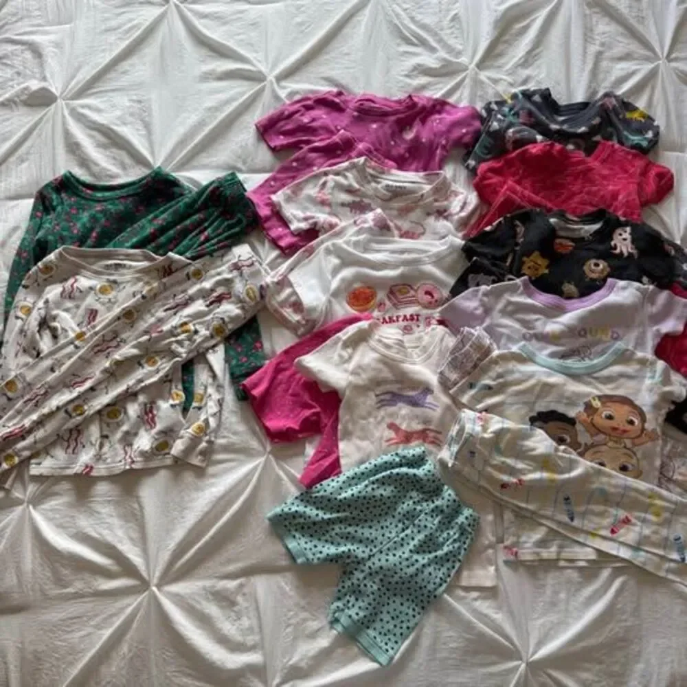 5T pajama bundle - Picture 1 of 6